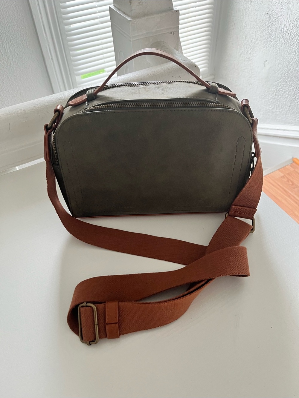 Universal Thread Olive Green Crossbody Bag with Brown Strap